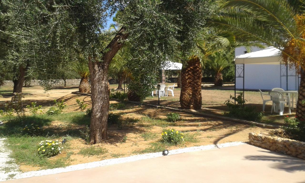 Tenuta Afra Squinzano Exterior foto
